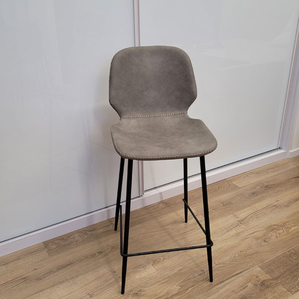 כסא בר מעוצב בצבע אפור דגם חנן