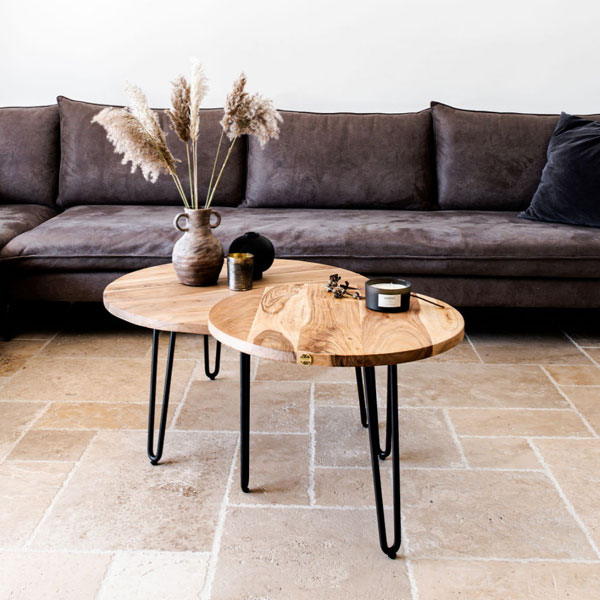 שולחן מעוצב לסלון עשוי עץ מלא דגם רטרו 80 ס”מ