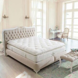מיטה זוגית מרופדת בסגנון קלאסי 140/190 עם ארגז מצעים כולל מזרן פרימיום דגם אומגה