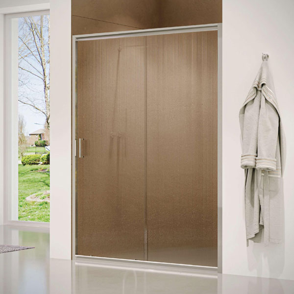 מקלחון ניקל חזית עם דלתות הזזה עם זכוכית מאסטר ליין דגם אמיר